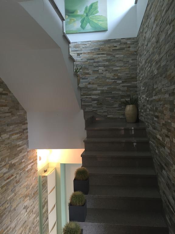 Angel'S Nest Apartment Komenda Exterior photo